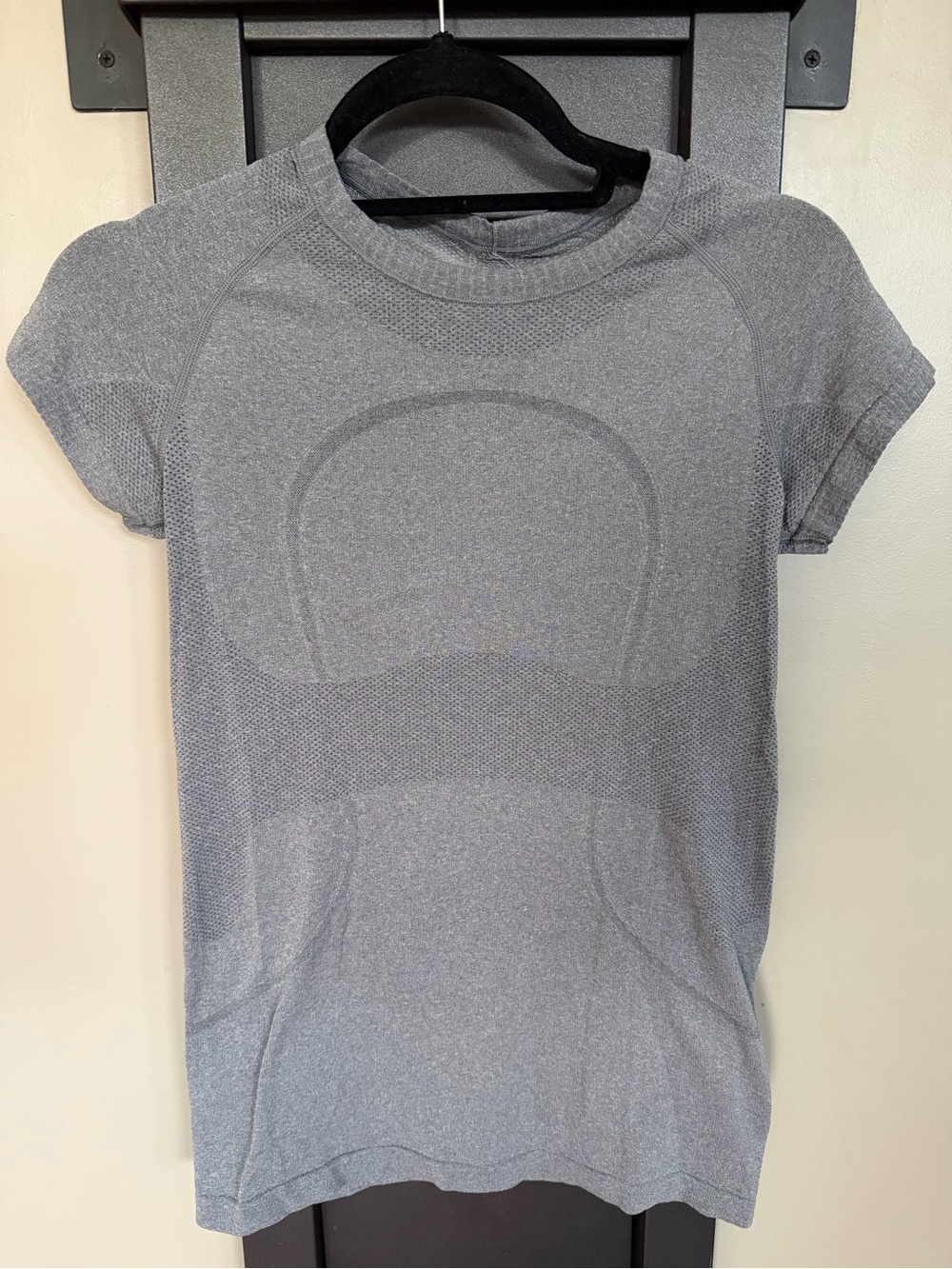 Lululemon Swiftly Tech Short Sleeve Shirt Gray Size 6 Seamless Running Top